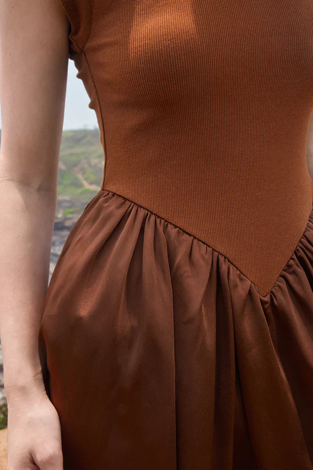 vestido clementina - combina elegancia y sencillez