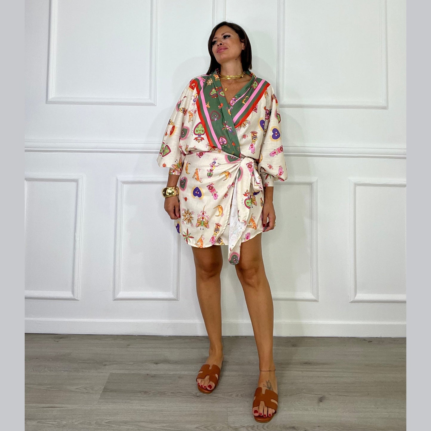 Vestido Corto con Estampado - Elegancia y Estilo para Realzar tu Figura