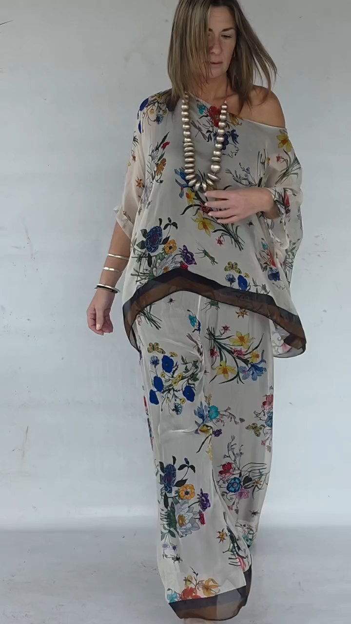 Laura Conjunto floral respira frescura y estilo